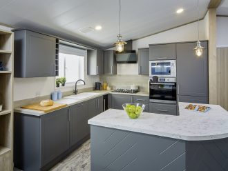 Brand New Atlas Lilac Lodge 40'x 20'